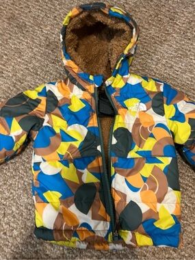 The North Face Kids Geometric Hooded Puffer Jacket in Blue, Yellow & Brown